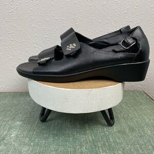 Comfort Well Black Buckled Open Toe Sandals Size 9M